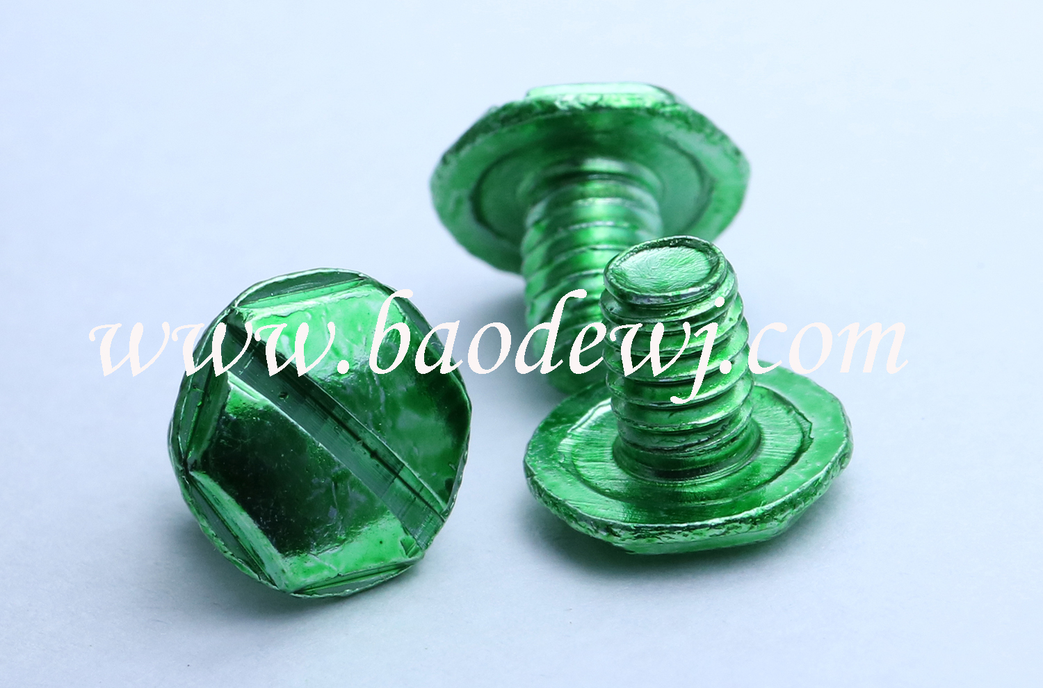 Green hexagon mechanical tooth screw